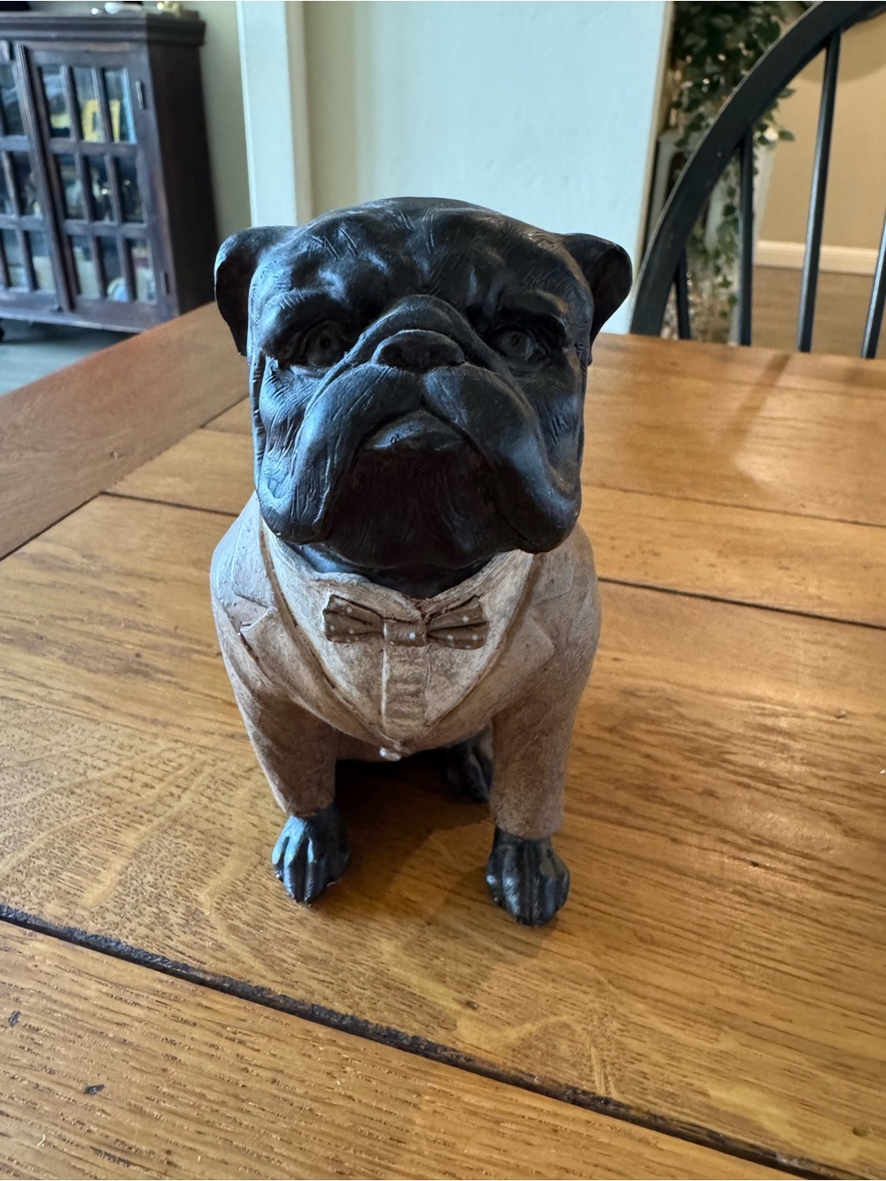 Resin Dapper English bulldog
